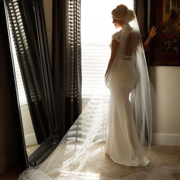 BERTA Designer Wedding Dress - Picture 2 of 5